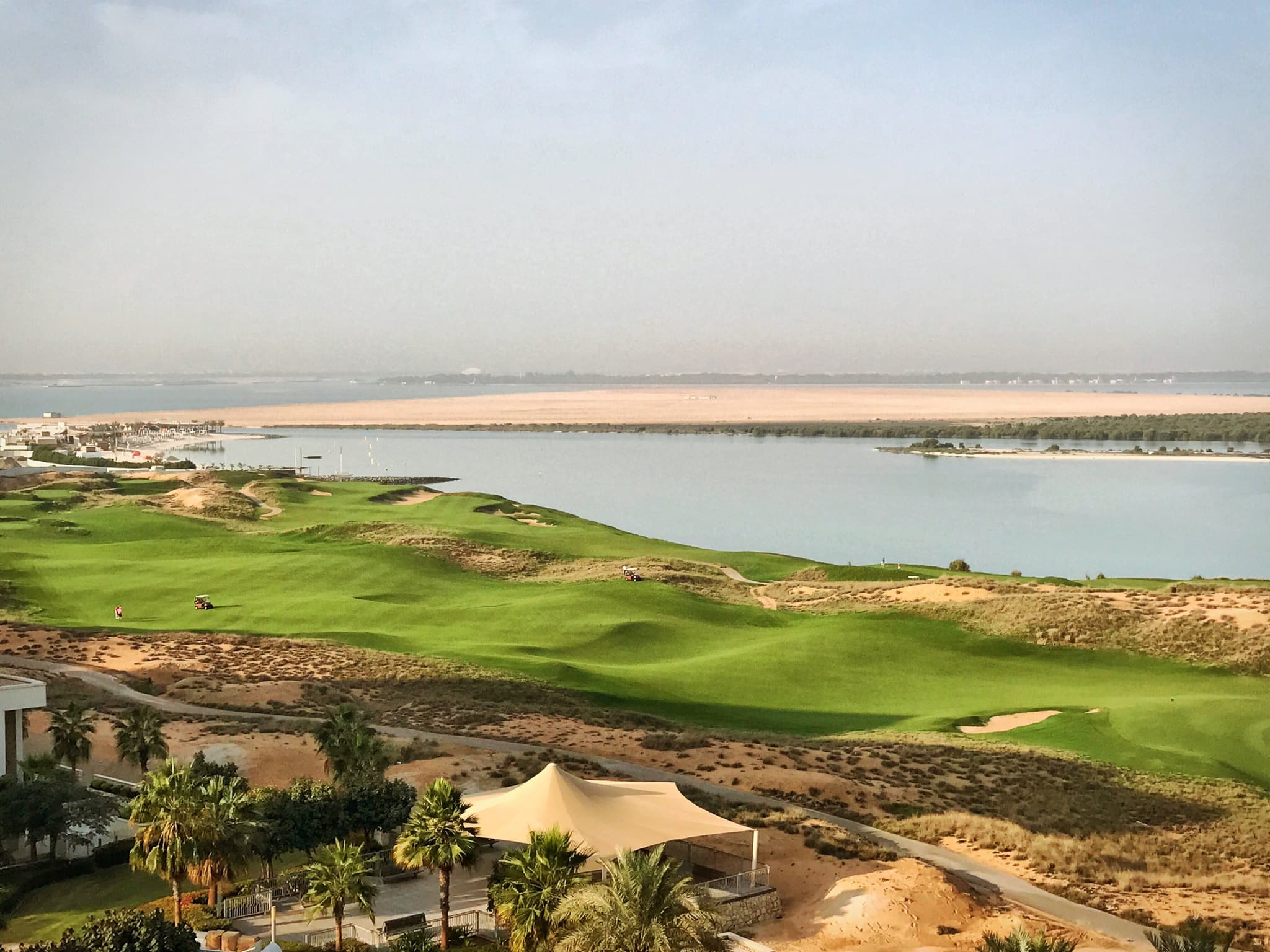 An Abu Dhabi well maintained coastal fairway