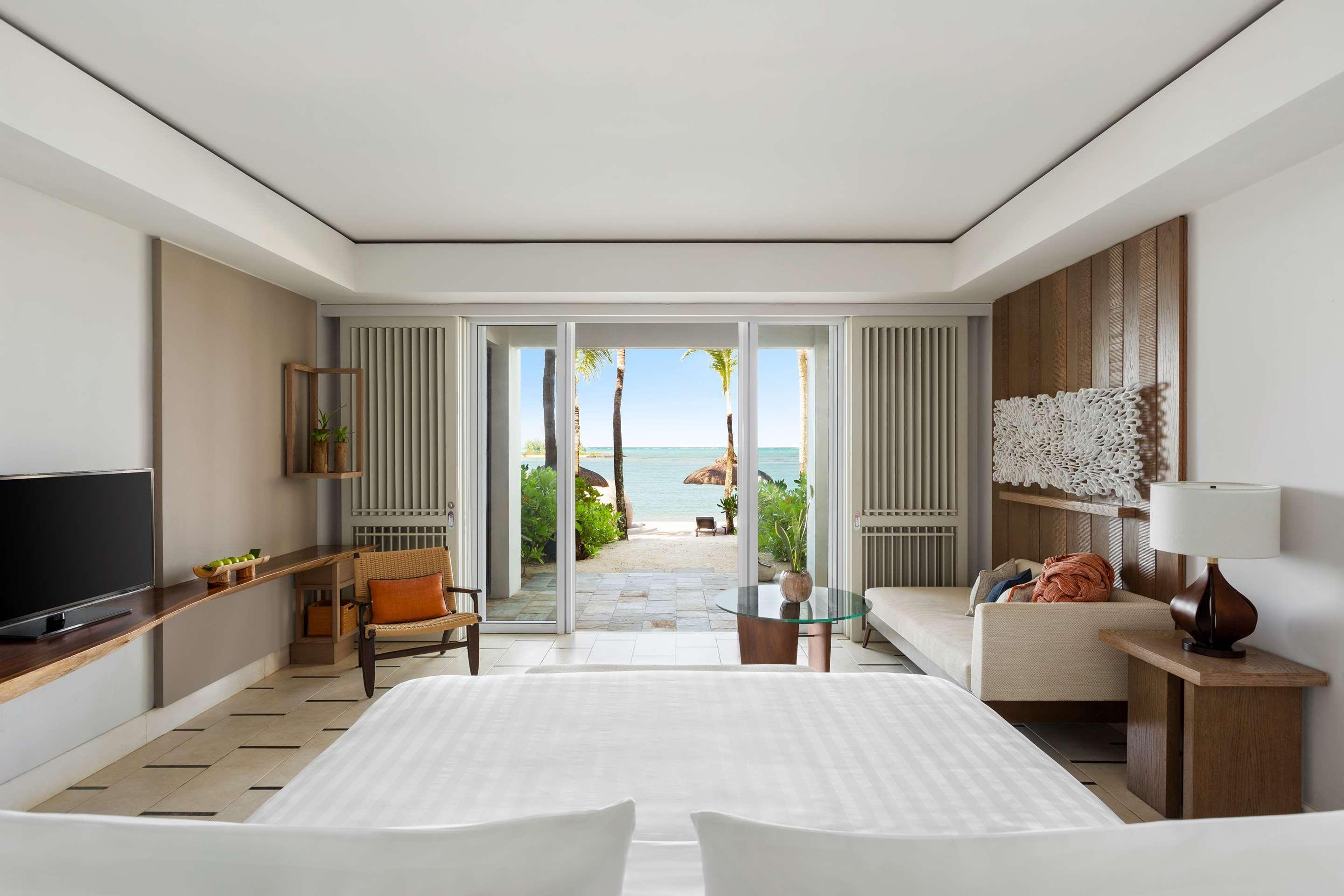 Double bed suite at the Shangri La Touessrok