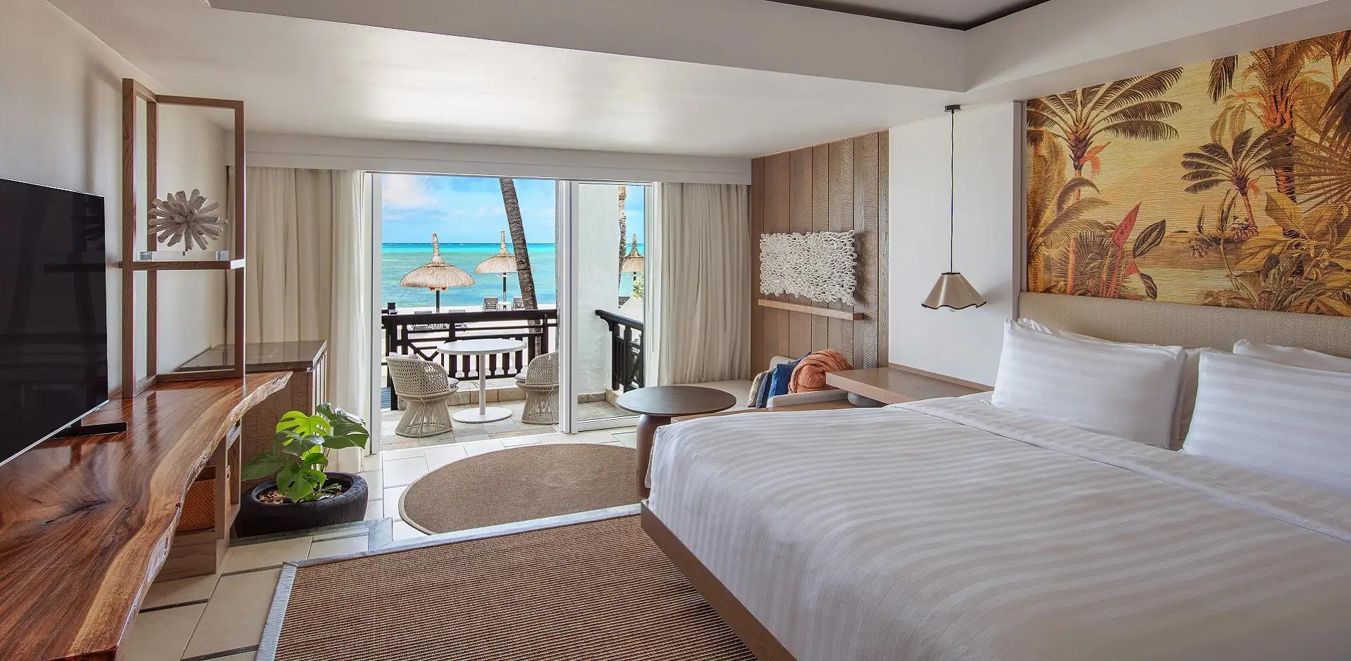 Double bed suite with ocean views at the Shangri La Touessrok