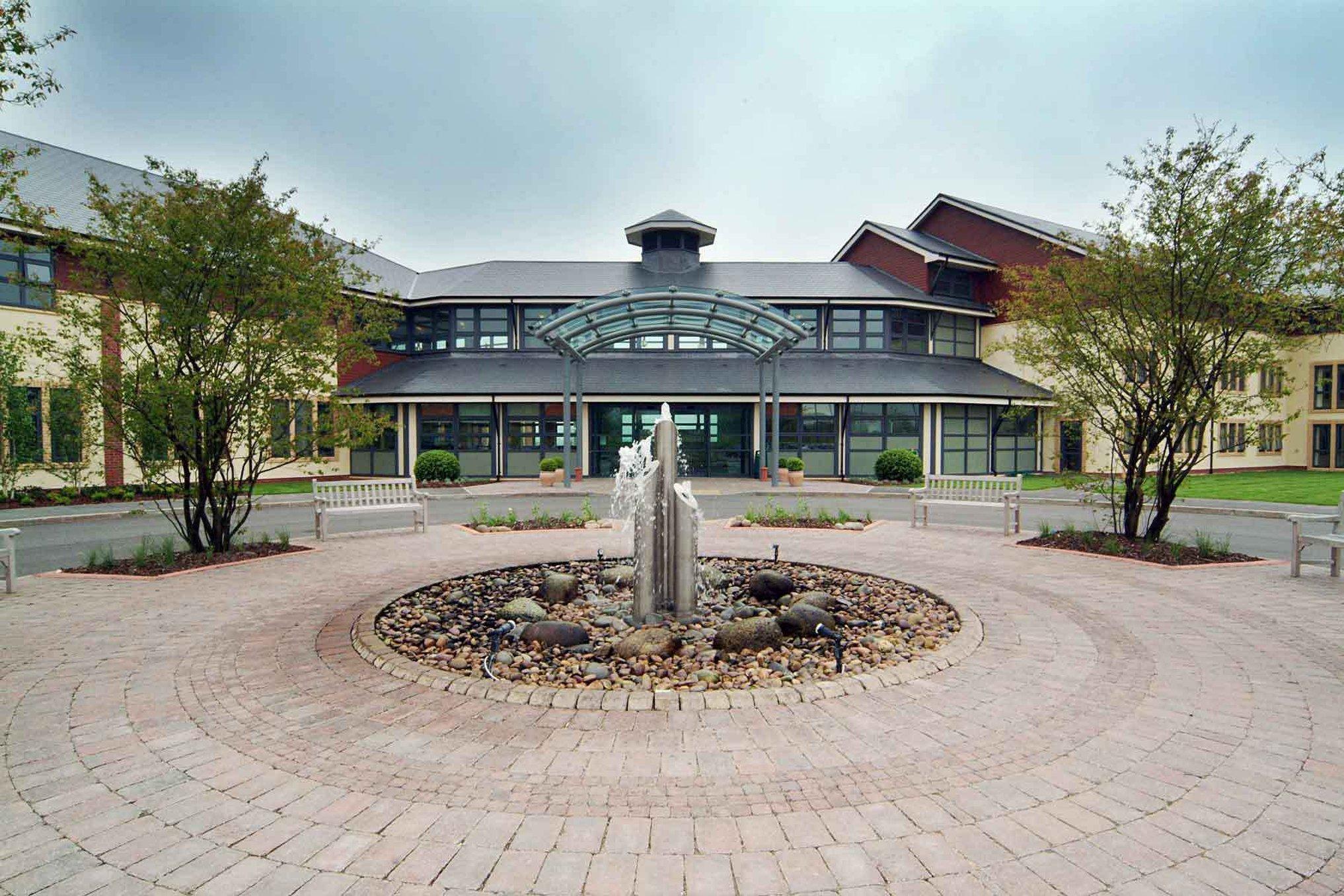Front entrance to the Wychwood Park Hotel